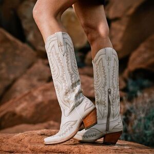 ARIAT CASANOVA X TOE BOOTS